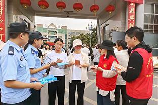 新加坡男足抵达天津，备战中国男足